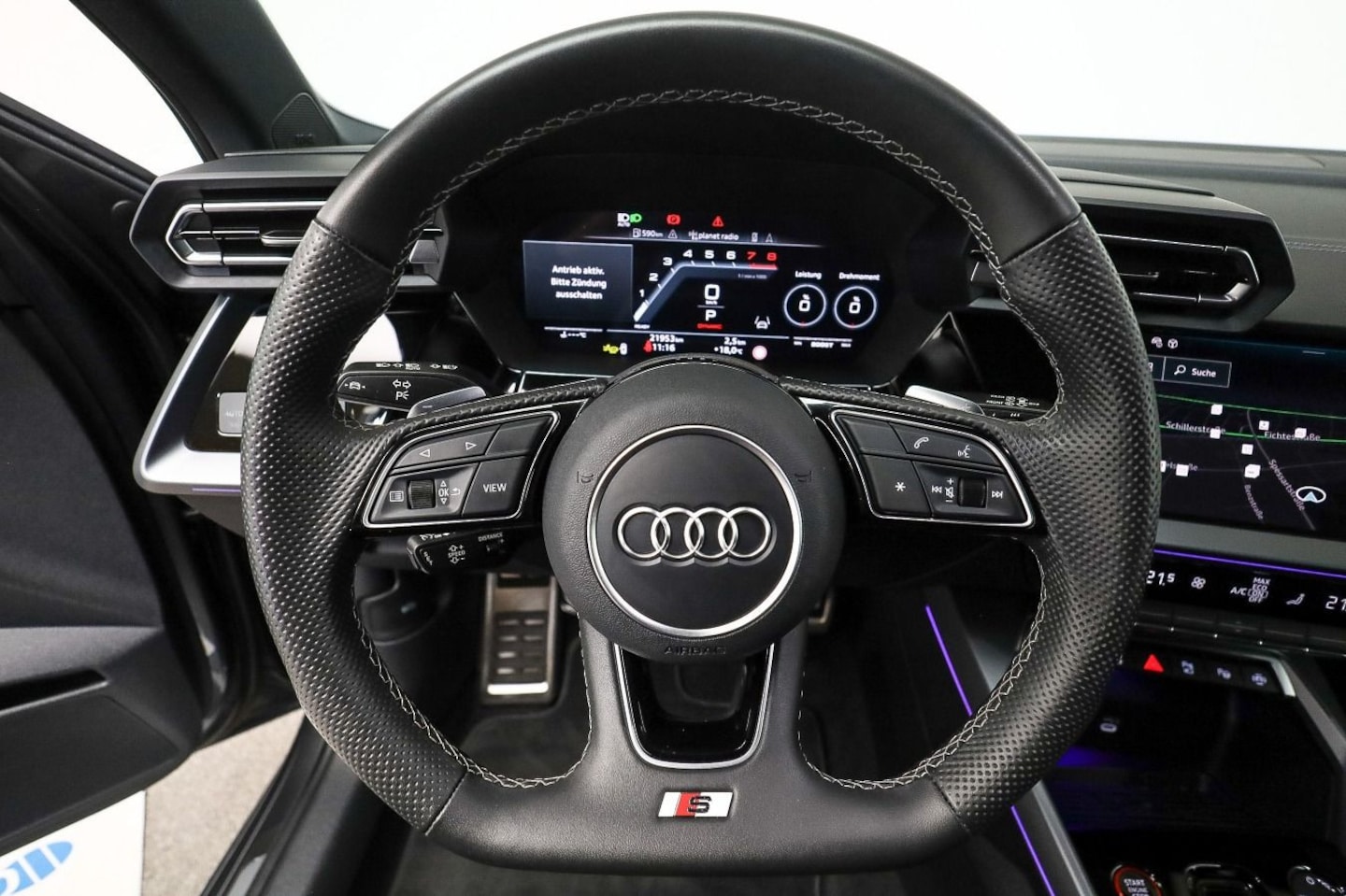 Bild über Audi S3 Sportback TFSI quattro S tronic - für weitere Informationen kontaktieren Sie den Audi Partner