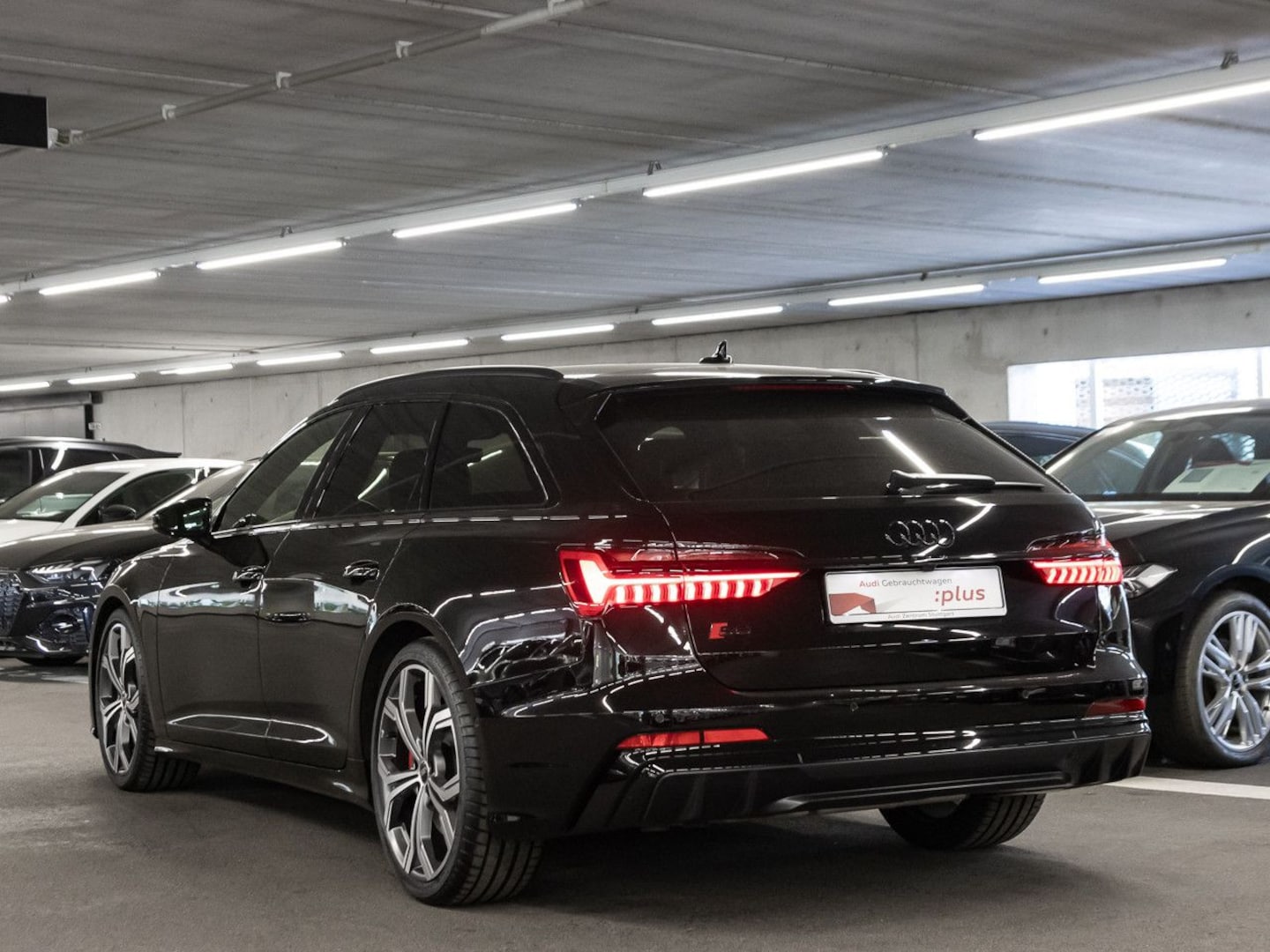 Bild über Audi S6 Avant TDI quattro tiptronic - für weitere Informationen kontaktieren Sie den Audi Partner
