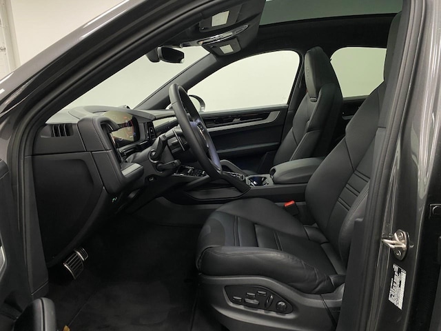 2025 Porsche Cayenne Coup S - Photo 75
