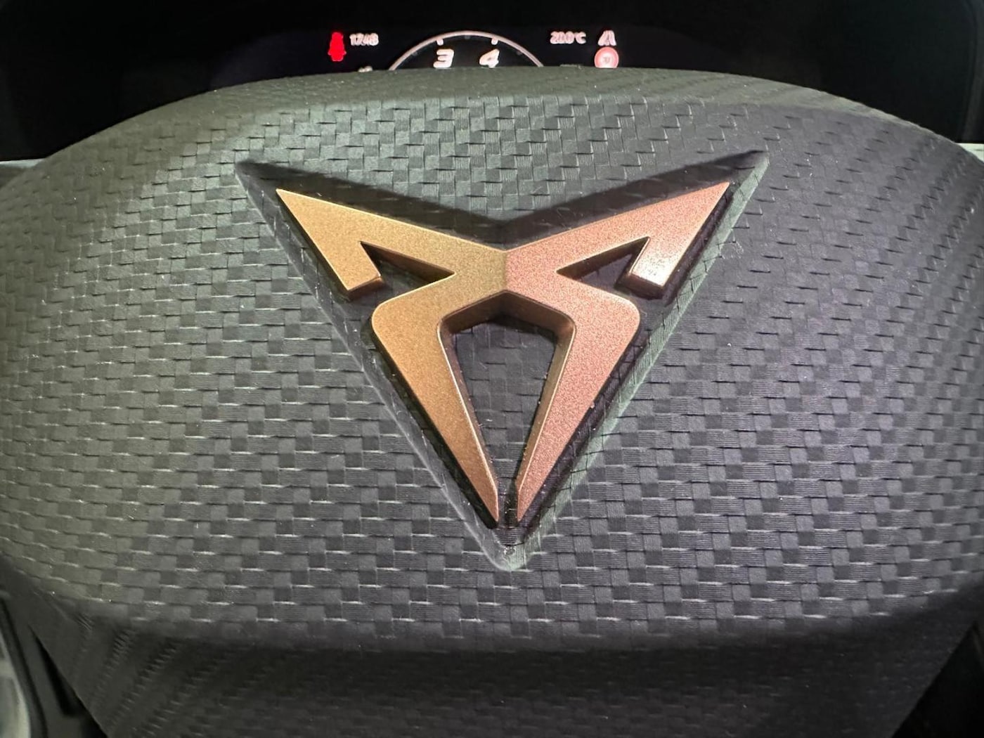 CUPRA Leon Sportstourer 1.5 eTSI DSG 110 kW (150 CV) — photo 28