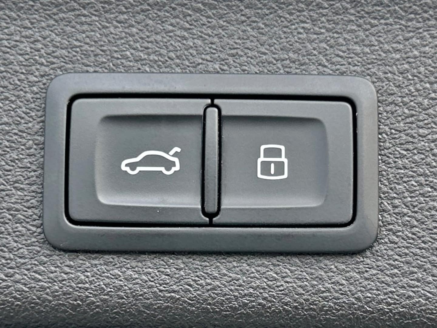 Bild über Audi A6 Avant advanced 45 TFSI quattro S tronic - für weitere Informationen kontaktieren Sie den Audi Partner