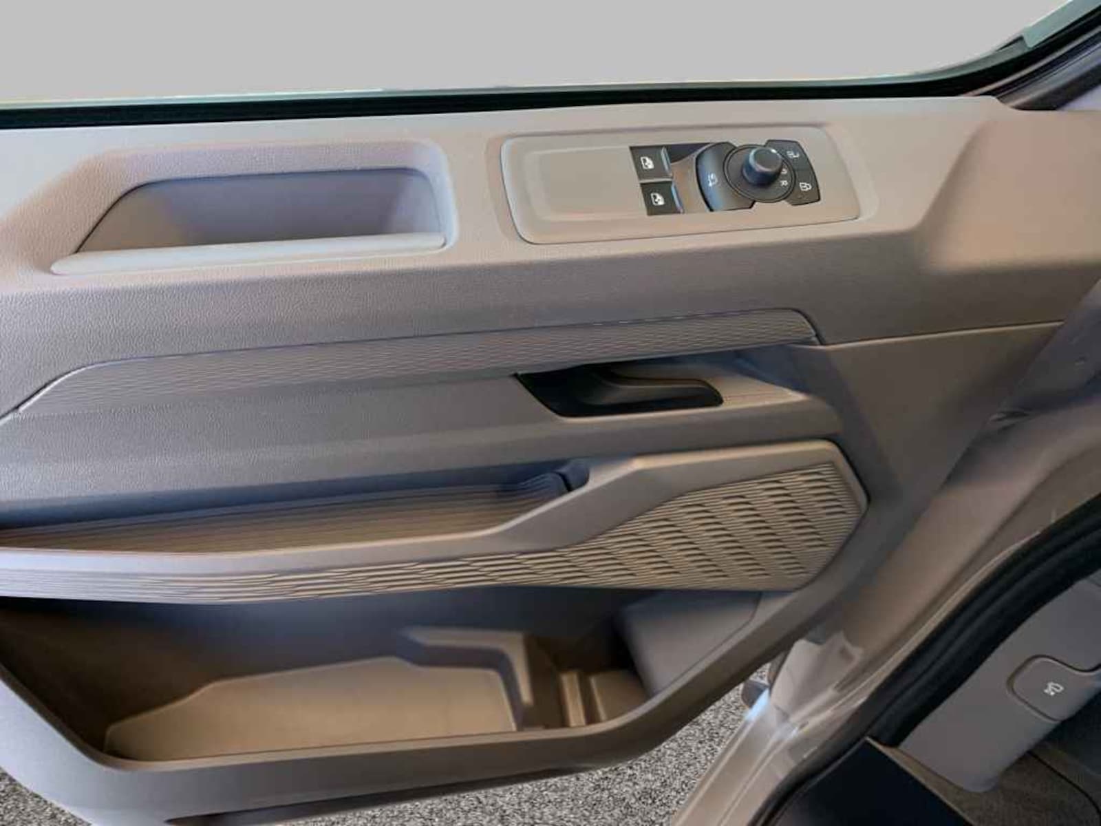 Volkswagen Transporter Kasten kurzer Radstand – Bild 10