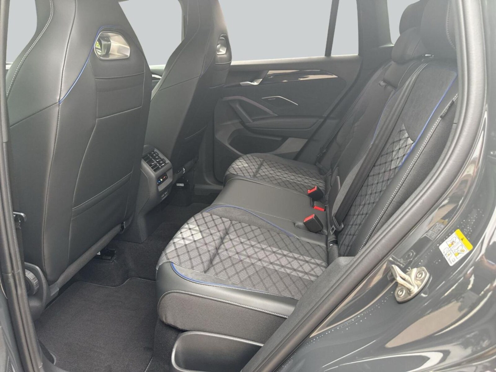 Volkswagen Tiguan – Bild 11