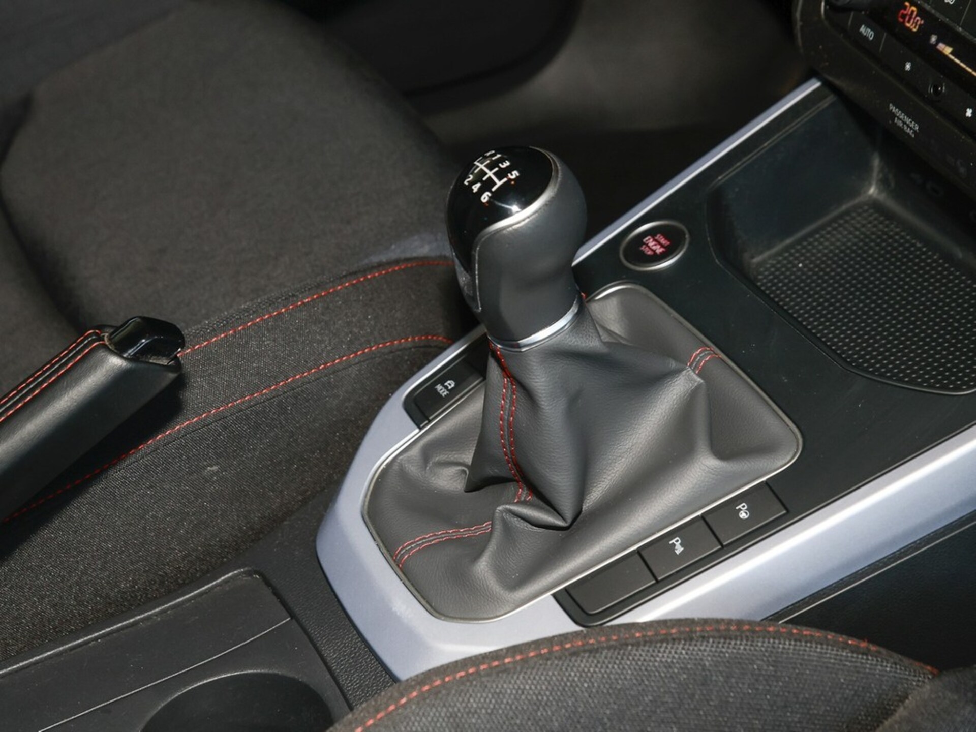 SEAT Arona FR