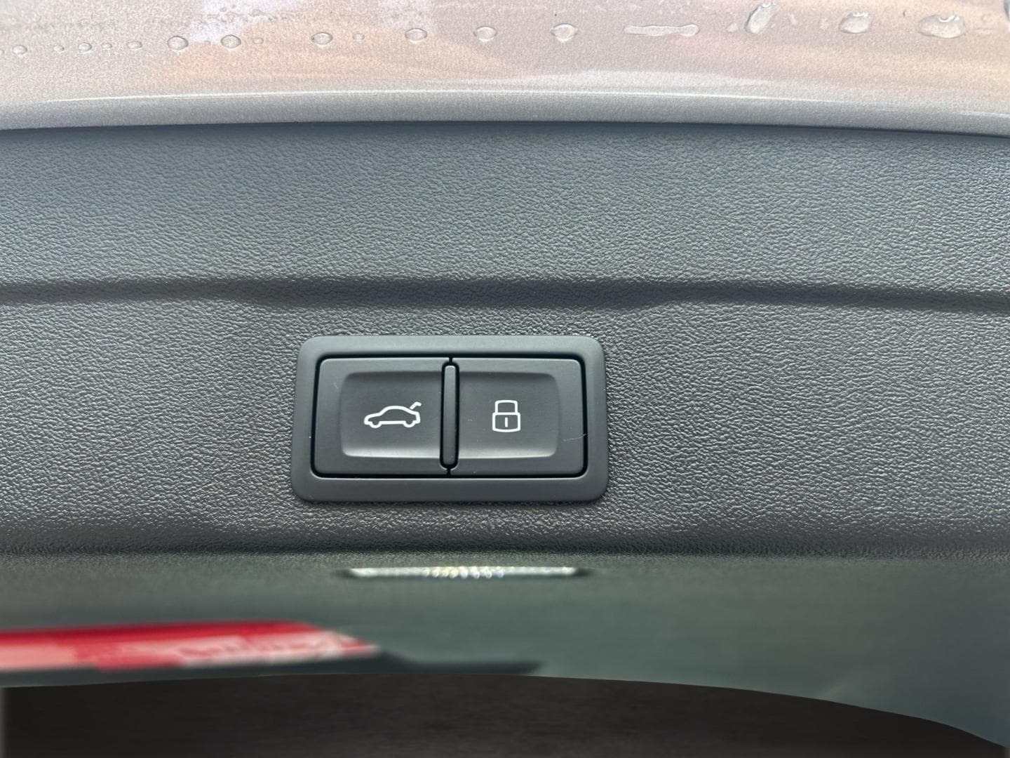 Bild über Audi A6 Avant TDI quattro 150 kW S tronic - für weitere Informationen kontaktieren Sie den Audi Partner
