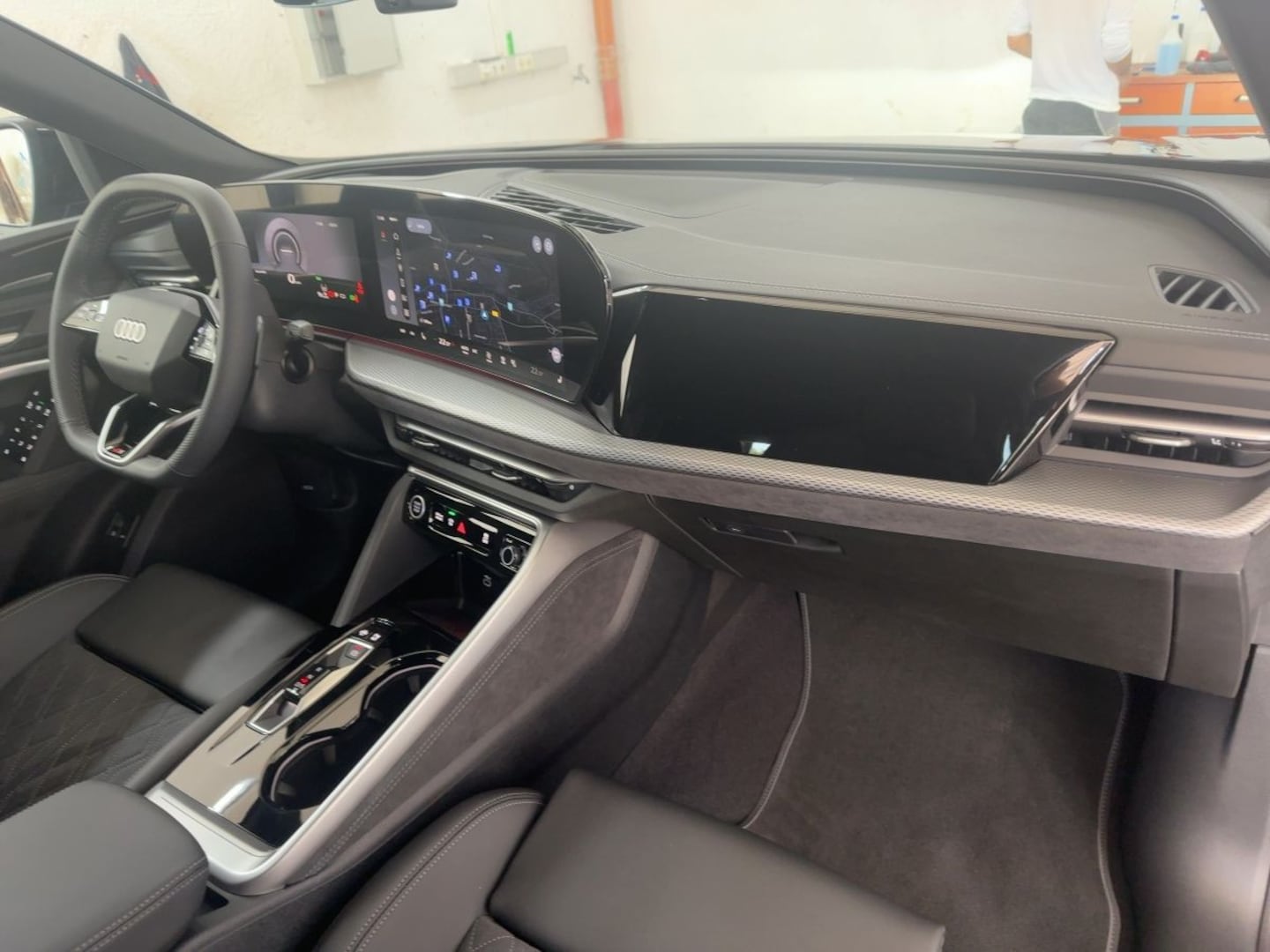 Bild über Audi Q5 Sportback e-hybrid e-hybrid quattro 220 kW S tronic - für weitere Informationen kontaktieren Sie den Audi Partner