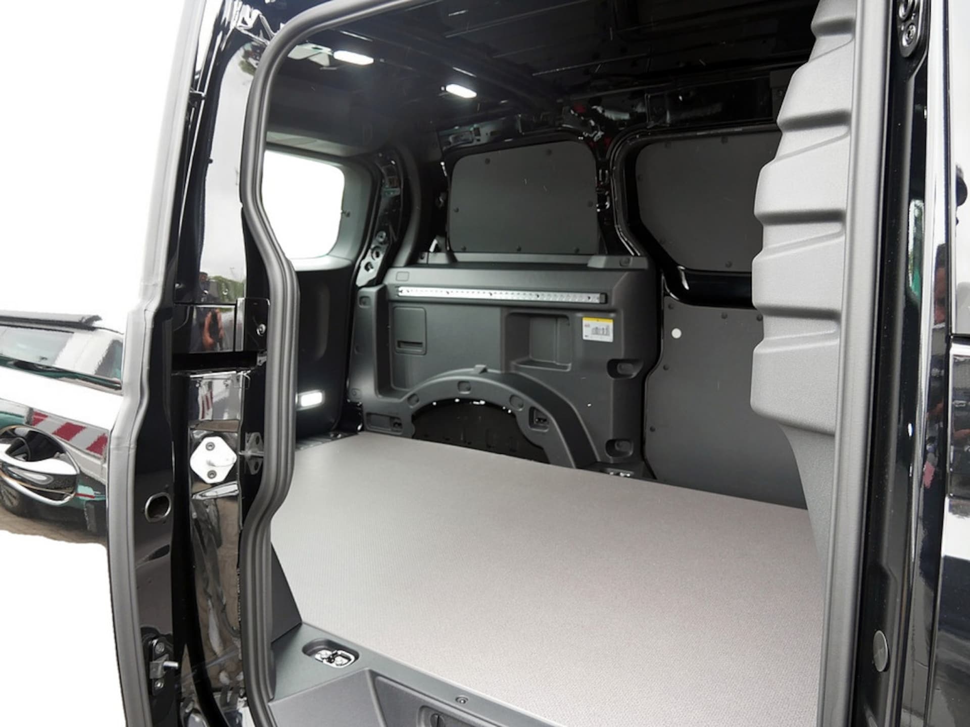 Volkswagen ID. Buzz Cargo Basis-Modell