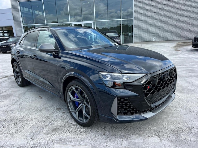 2026 Audi RS Q8 SUV performance