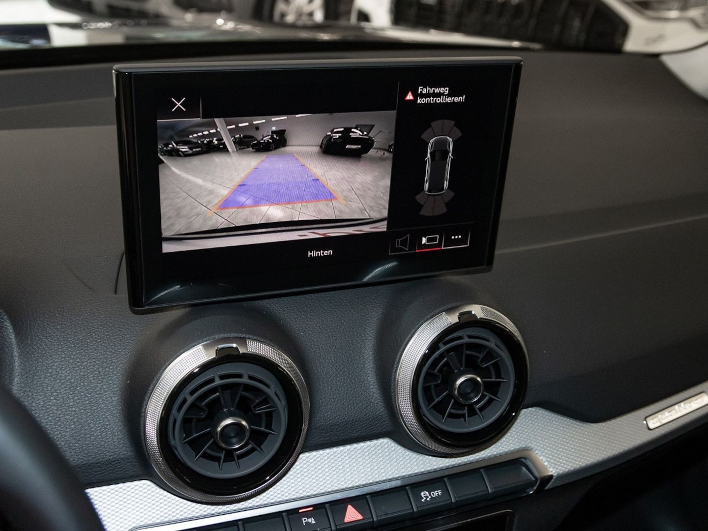 Bild über Audi Q2 S line 40 TFSI quattro S tronic - für weitere Informationen kontaktieren Sie den Audi Partner
