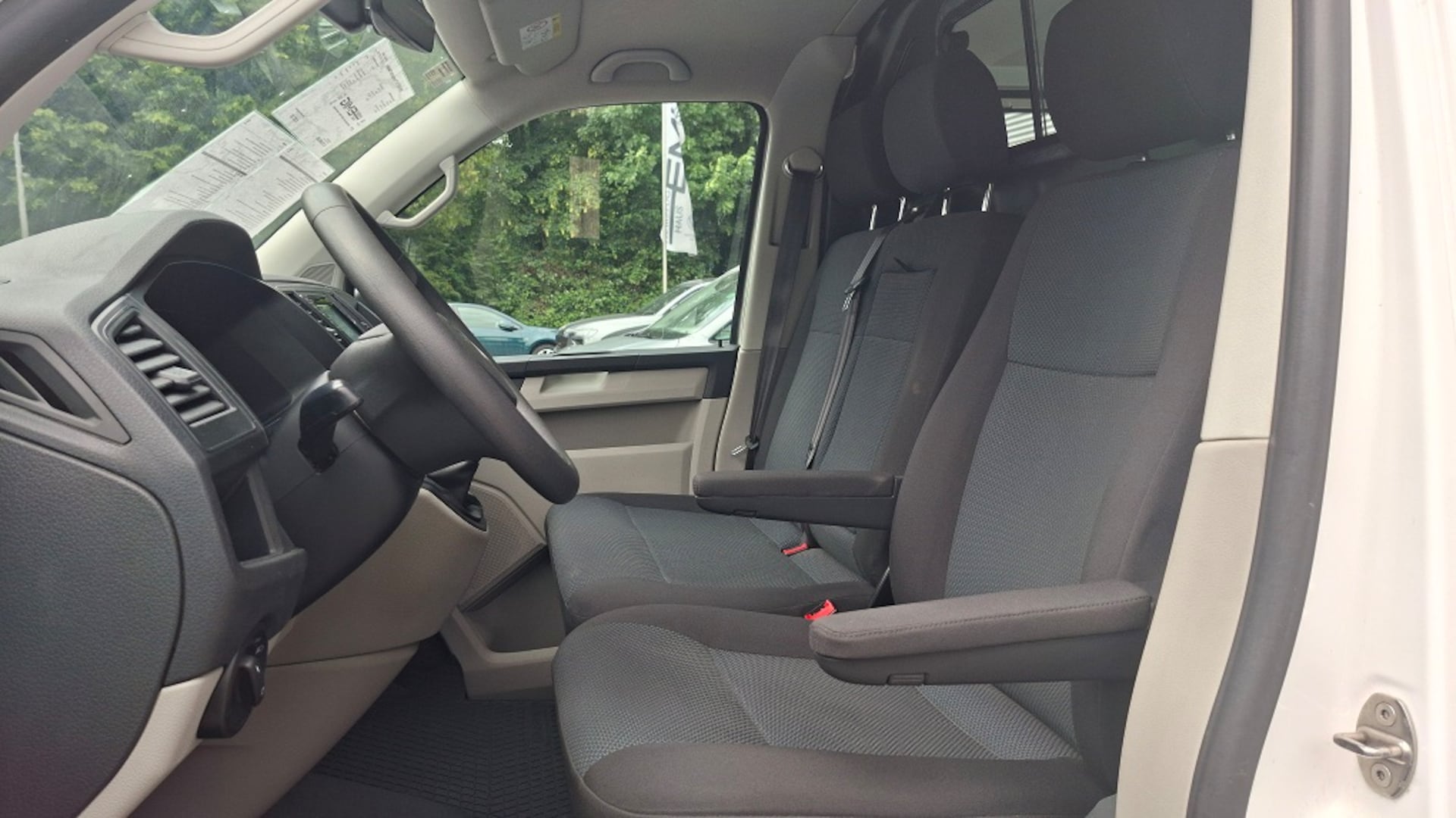 Volkswagen T6 Transporter Kasten kurzer Radstand