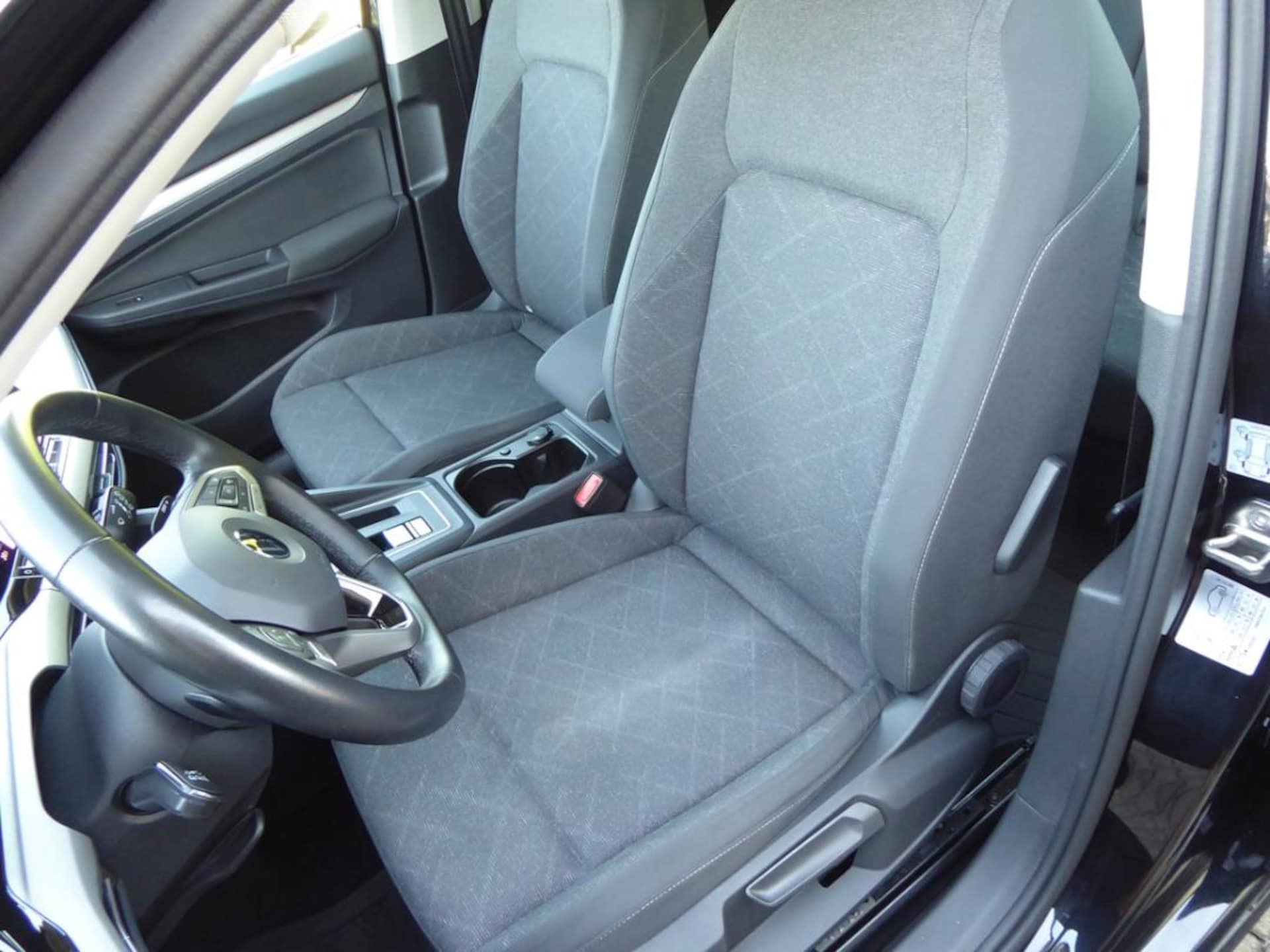 Volkswagen Golf Life