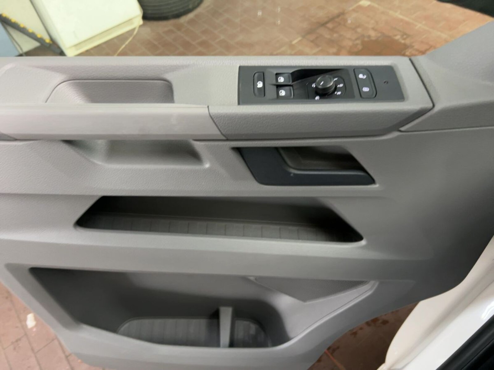 Volkswagen T6.1 Transporter Kasten kurzer Radstand – Bild 15