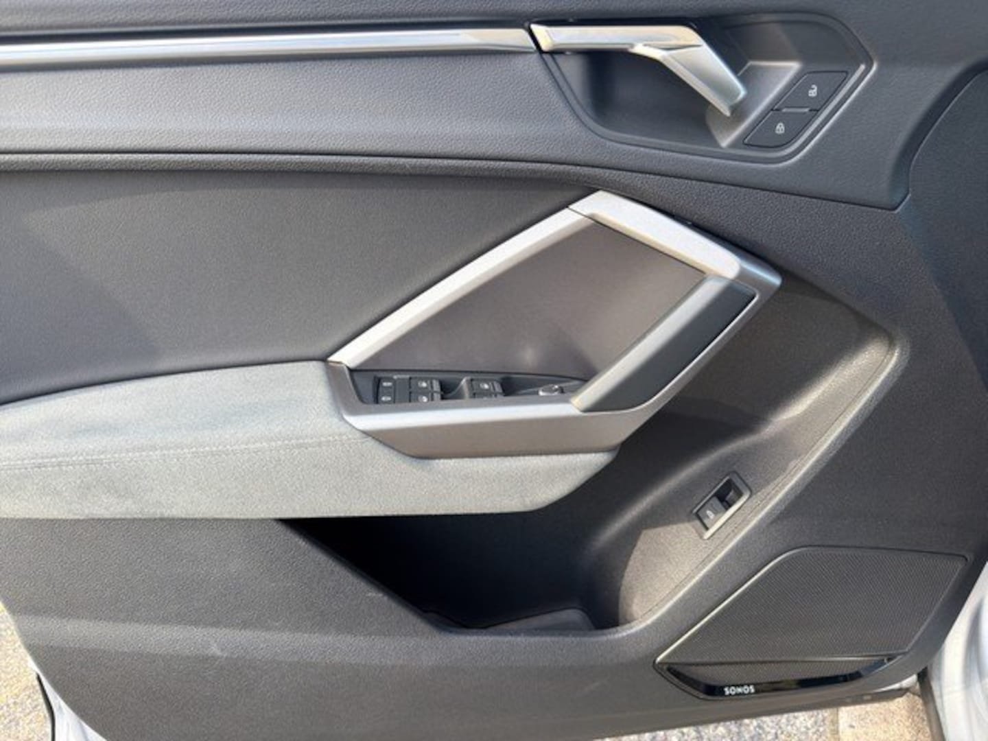 Bild über Audi Q3 advanced 35 TFSI S tronic - für weitere Informationen kontaktieren Sie den Audi Partner