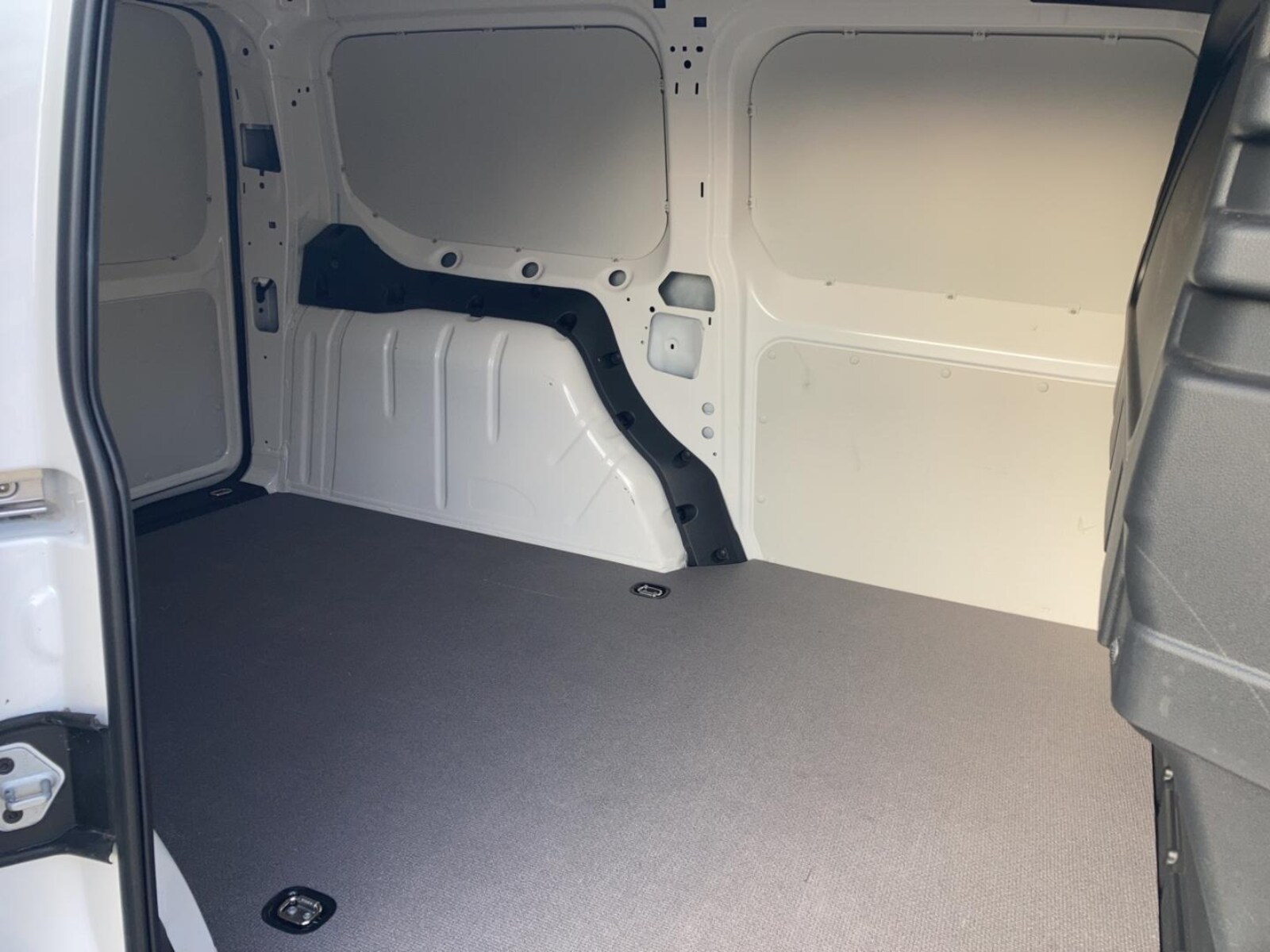 Volkswagen Caddy Maxi Cargo – Bild 11