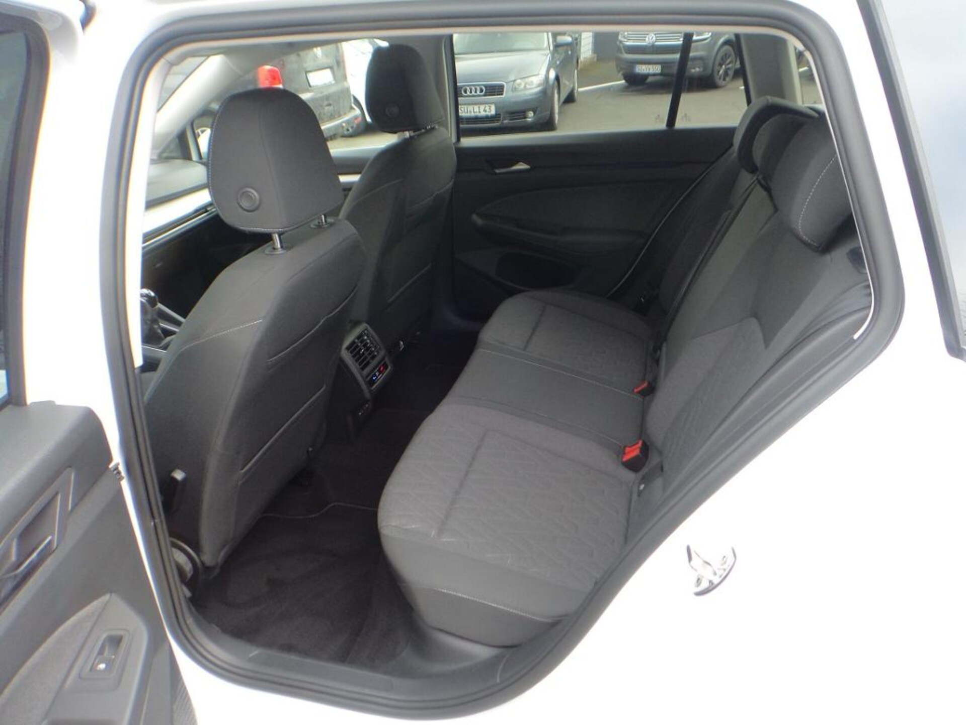 Volkswagen Golf Variant Life