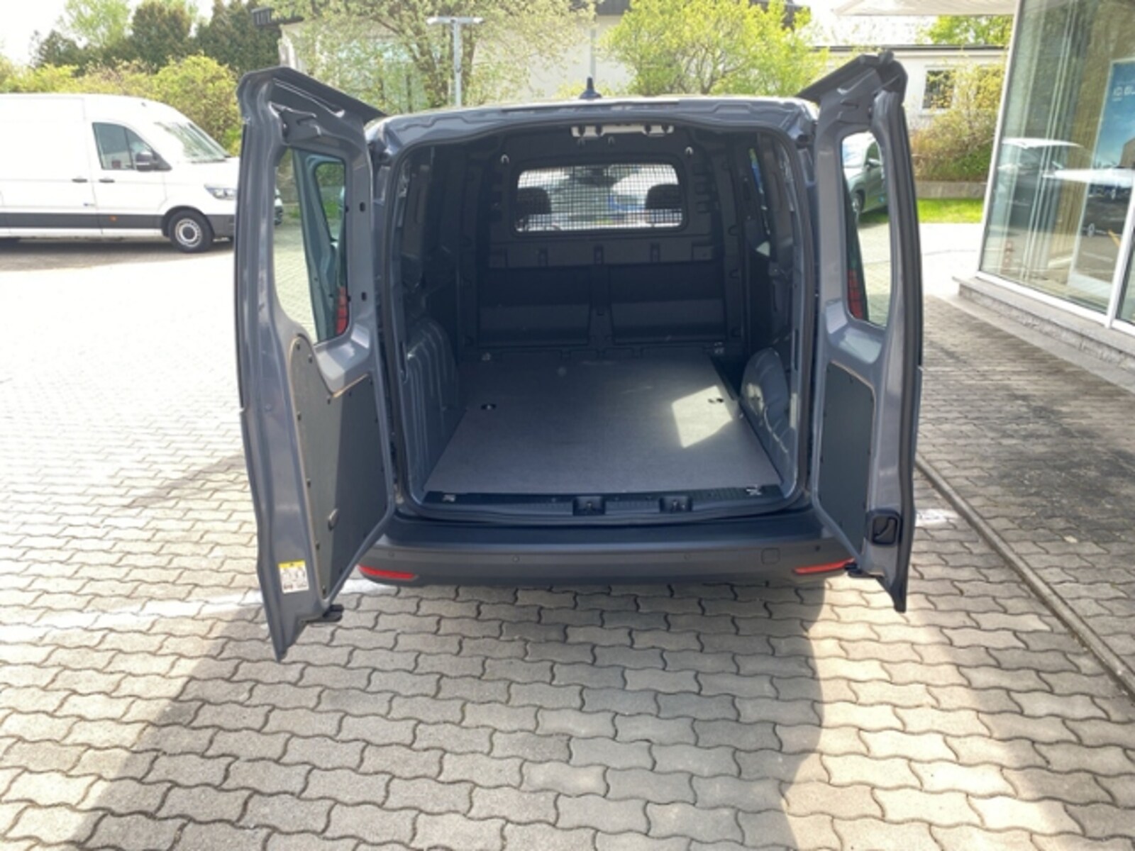 Volkswagen Caddy Maxi Cargo – Bild 9