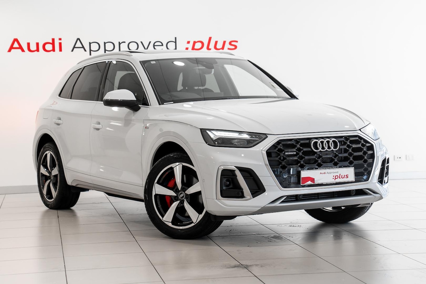 Image about Audi Q5 TFSI e S line 55 TFSI e quattro S tronic