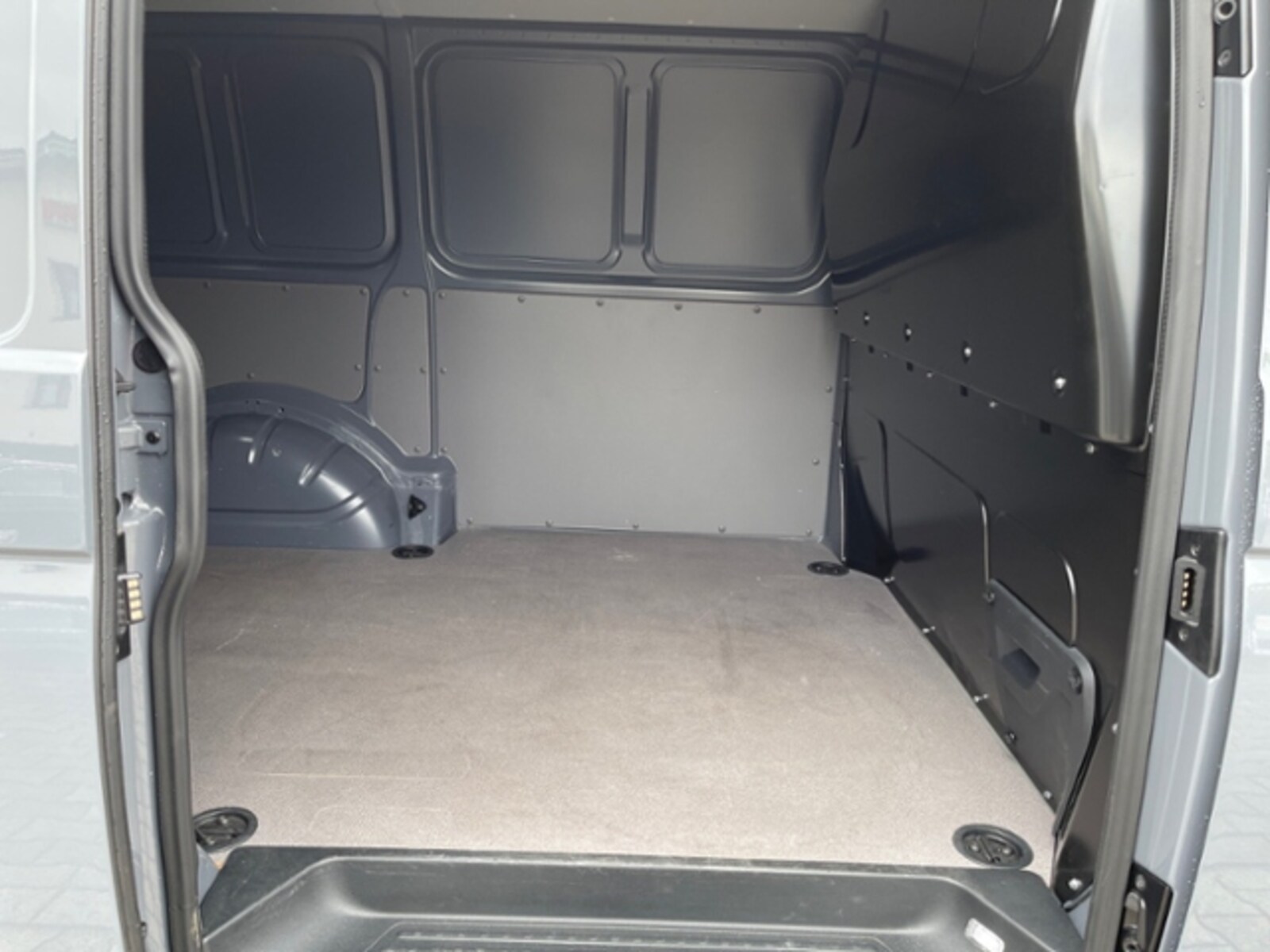 Volkswagen T6.1 Transporter Kasten kurzer Radstand – Bild 11