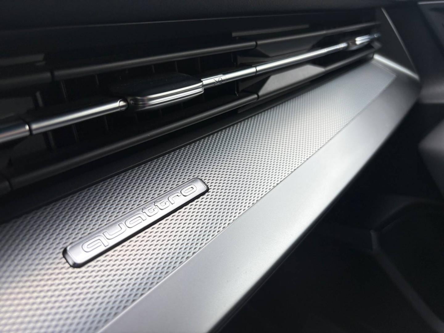 Image about Audi S3 Sportback S3 Sportback TFSI 228 kW (310 ch) S tronic