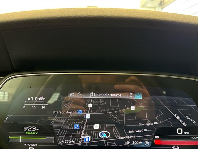 2022 AUDI E-TRON - Image 12