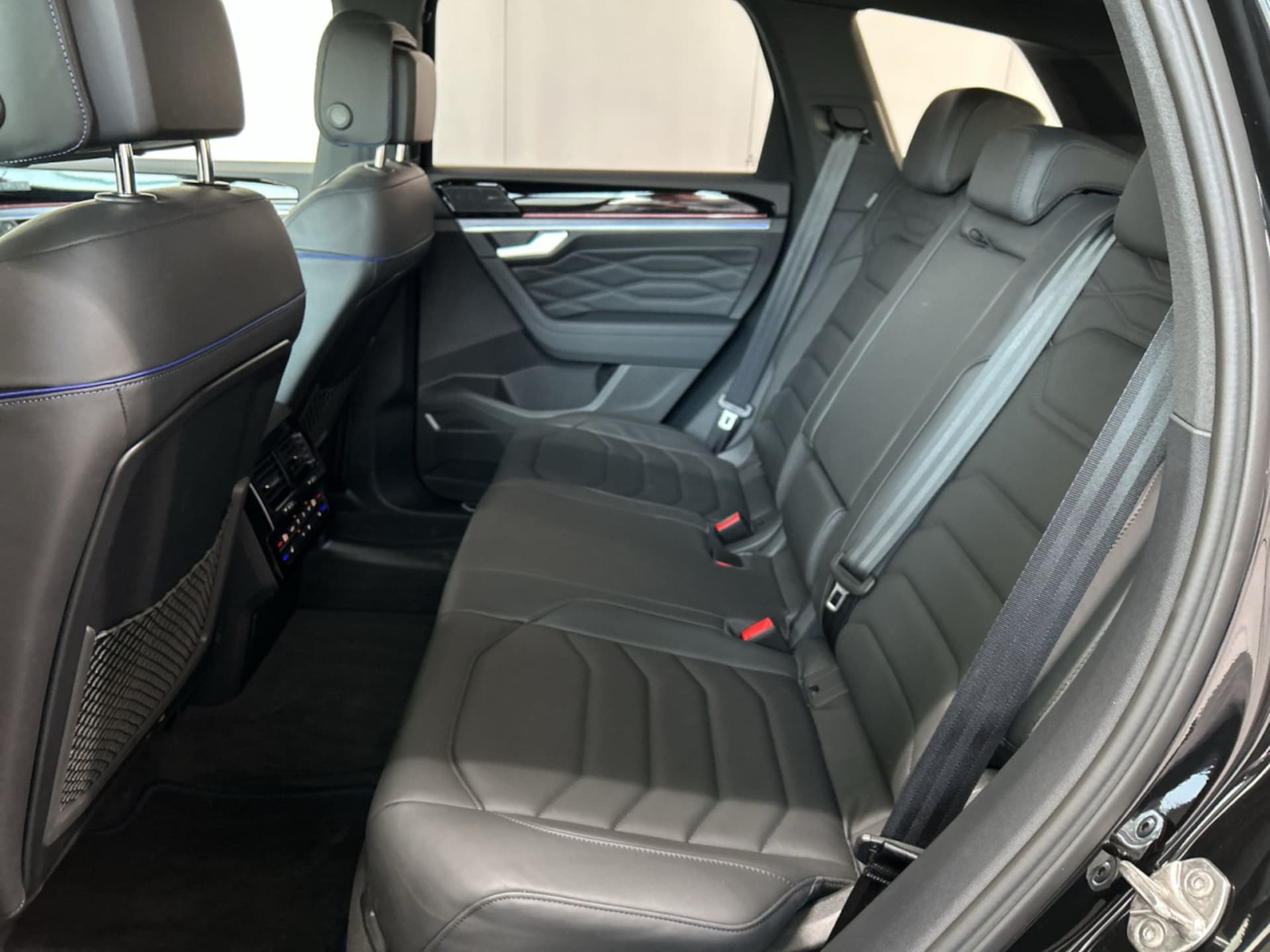Volkswagen Touareg R