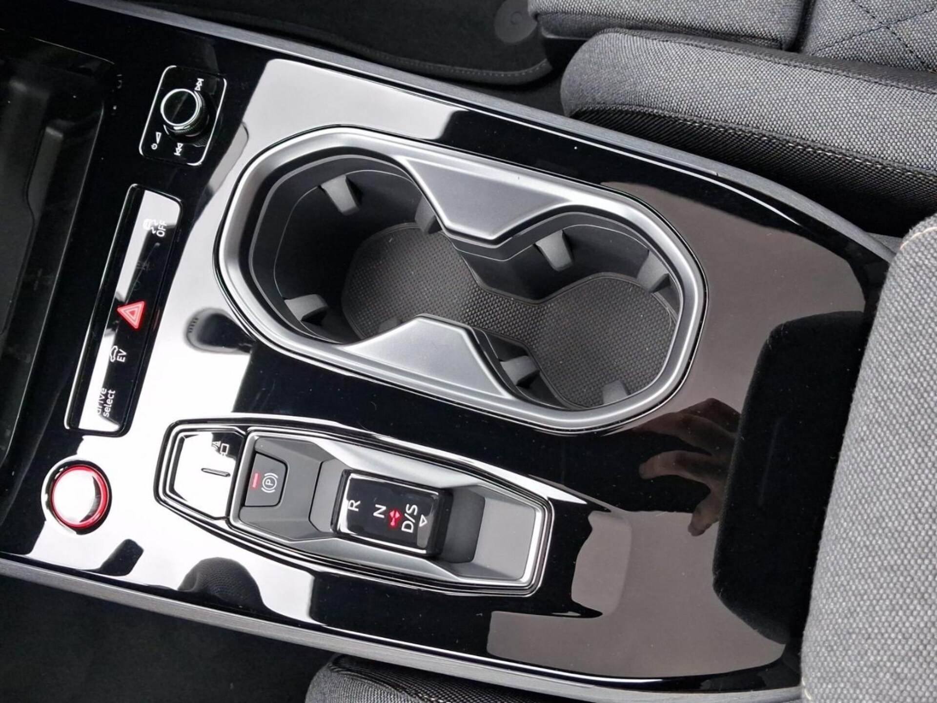 Audi A6 Limousine e-hybrid edition one