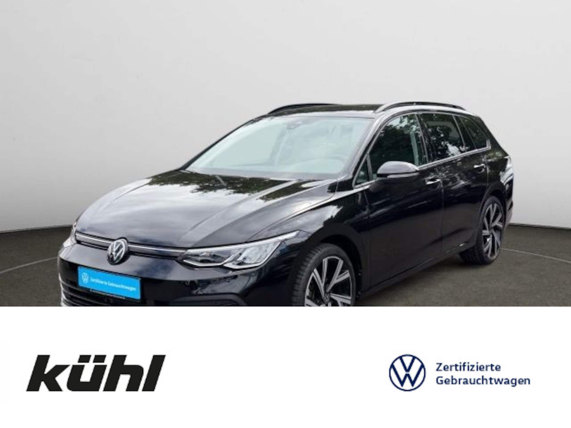 Volkswagen Golf Variant 2023 — Golf VIII Variant 1.5 TSI Life Navi,AHK,LM18,SHZ.,