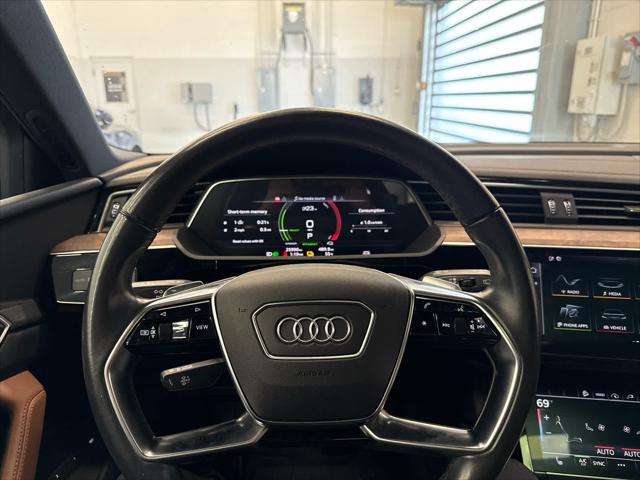 2022 AUDI E-TRON - Image 11