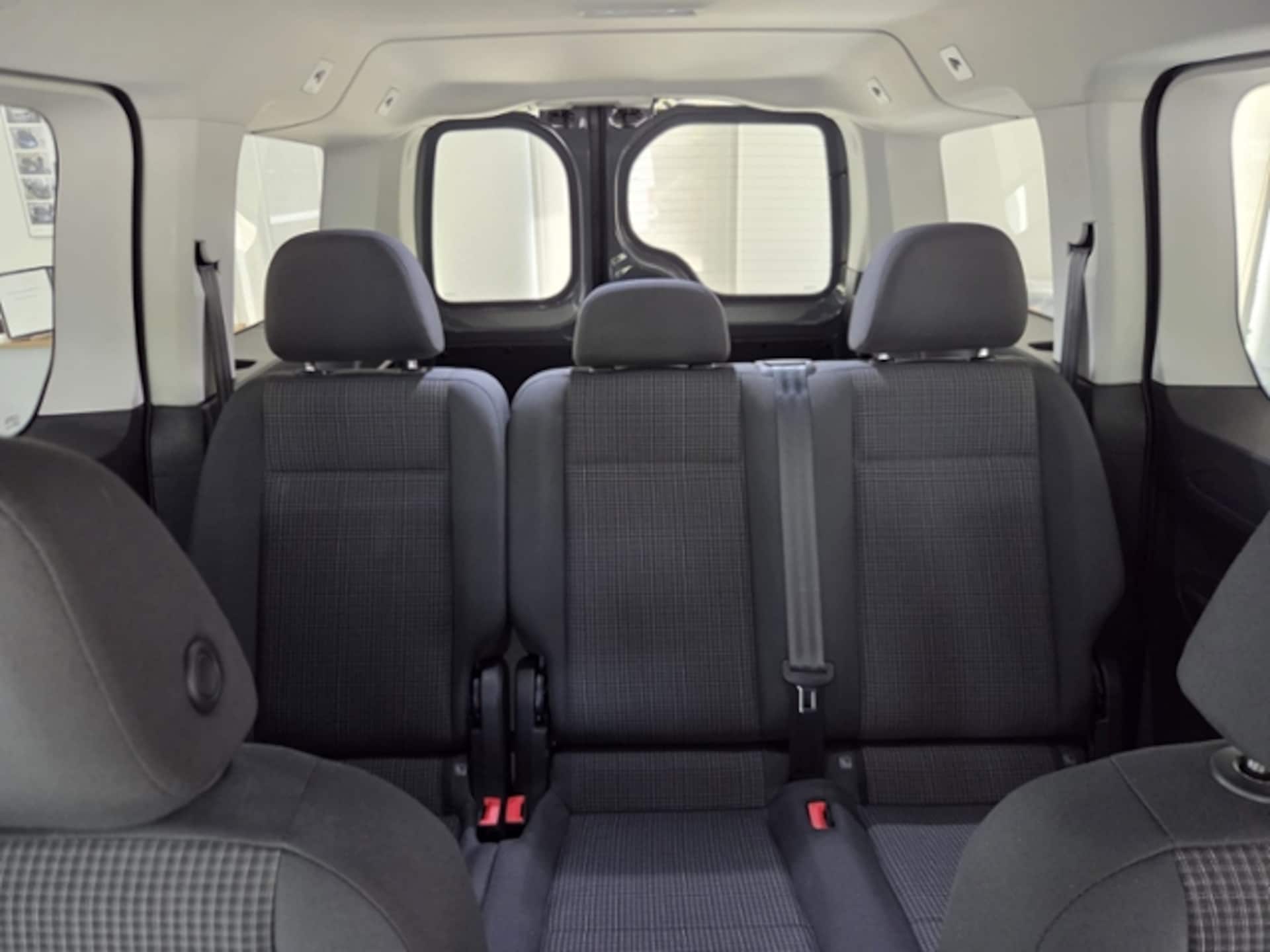 Volkswagen Caddy Maxi Kombi Basis-Modell