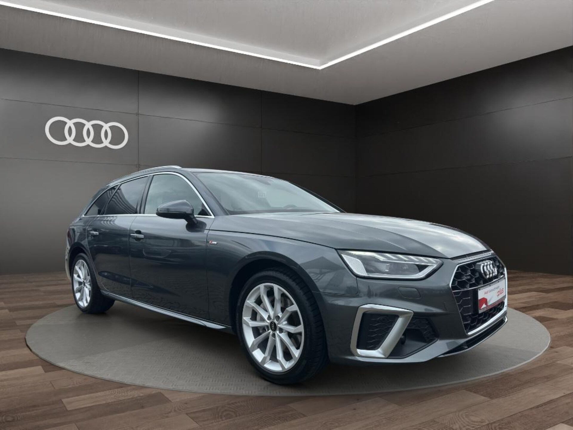 Audi A4 Avant S line