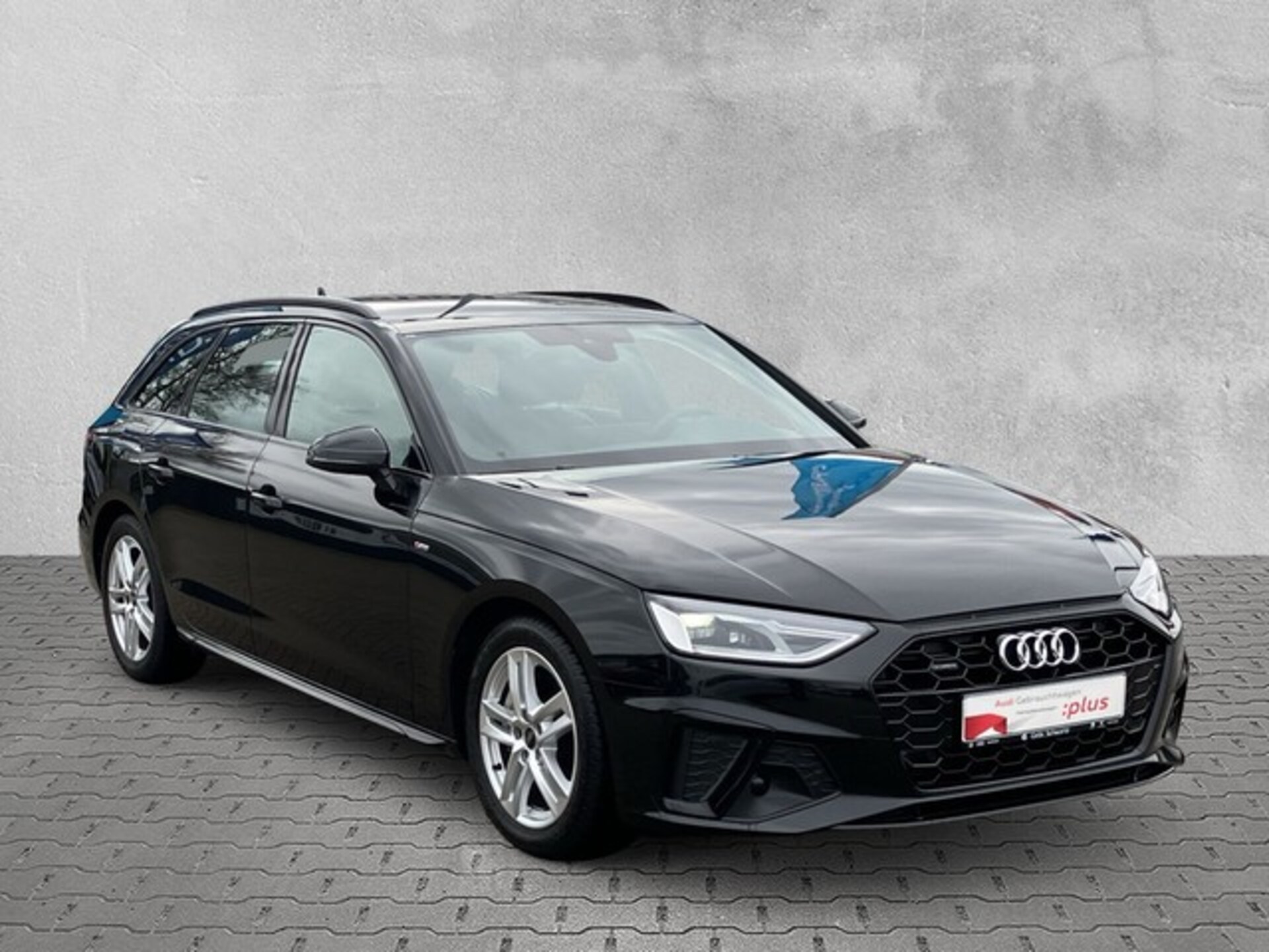 Audi A4 Avant S line