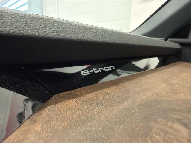 2022 AUDI E-TRON - Image 13