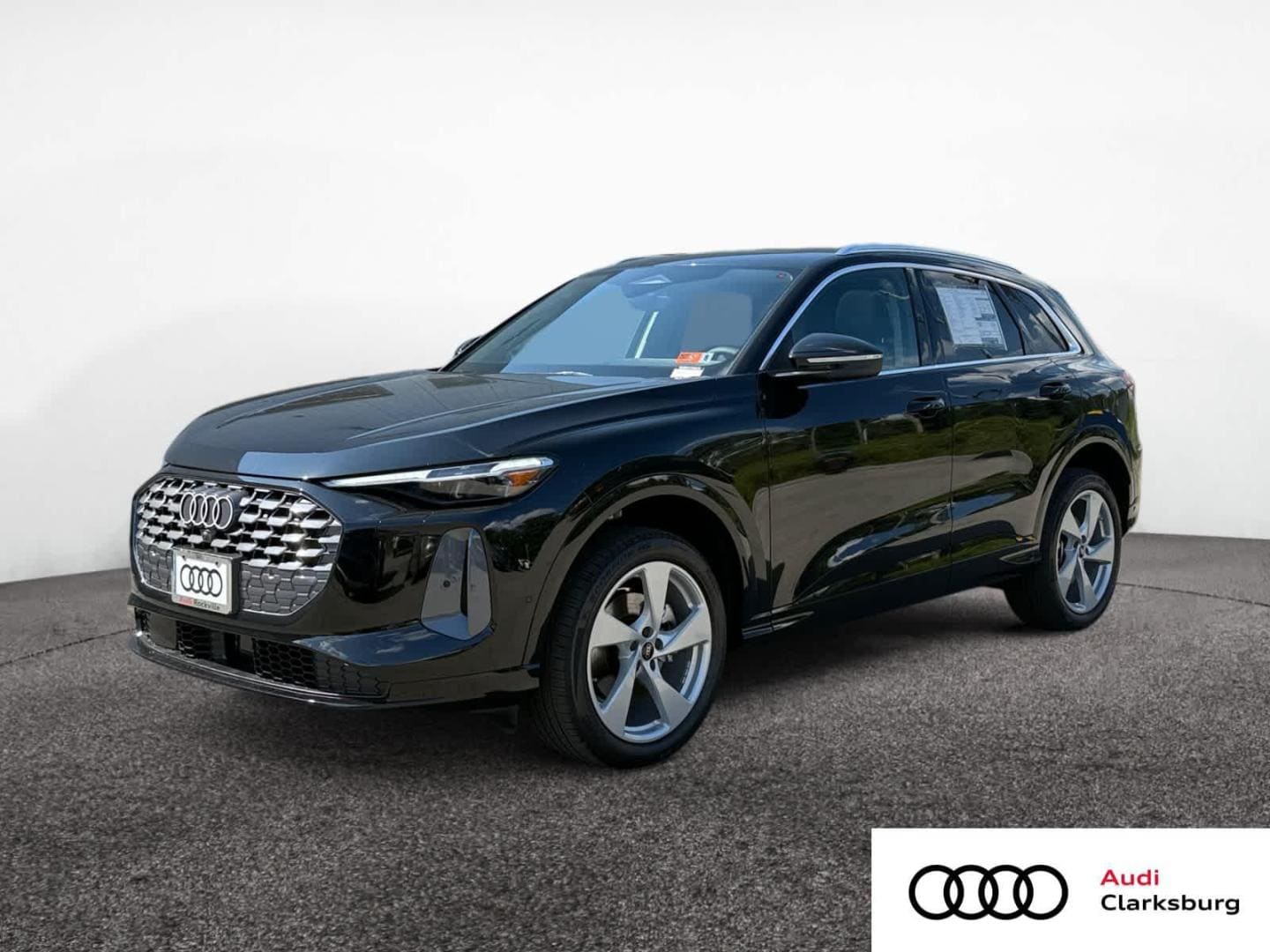 2025 Audi Q5 40 Premium Plus's photo