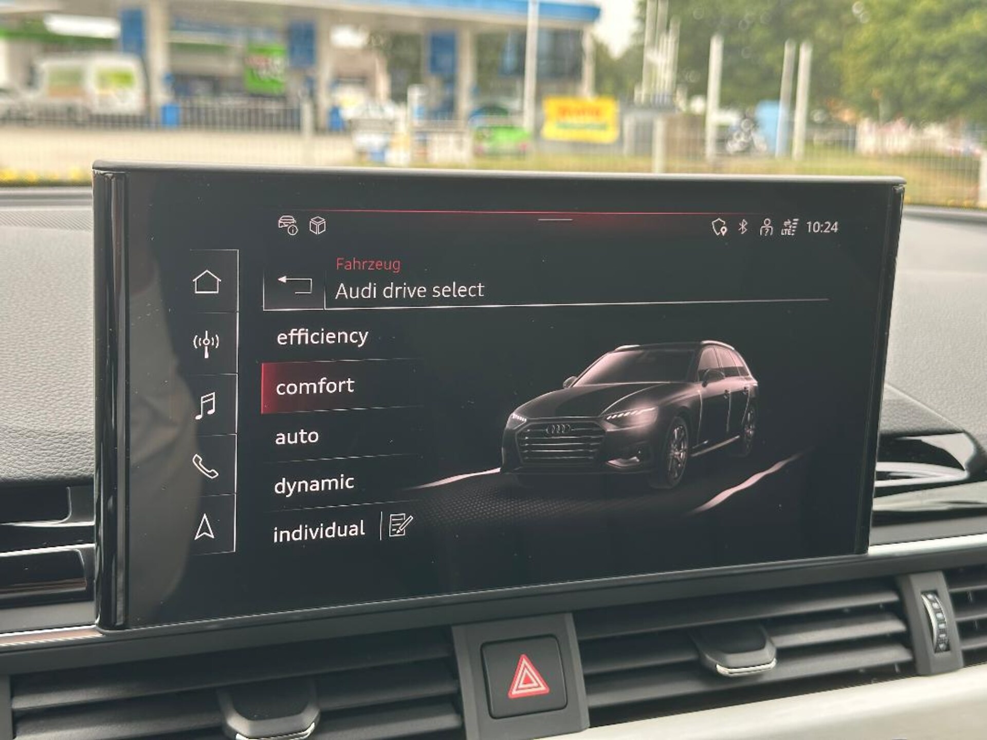 Audi A4 Avant S line
