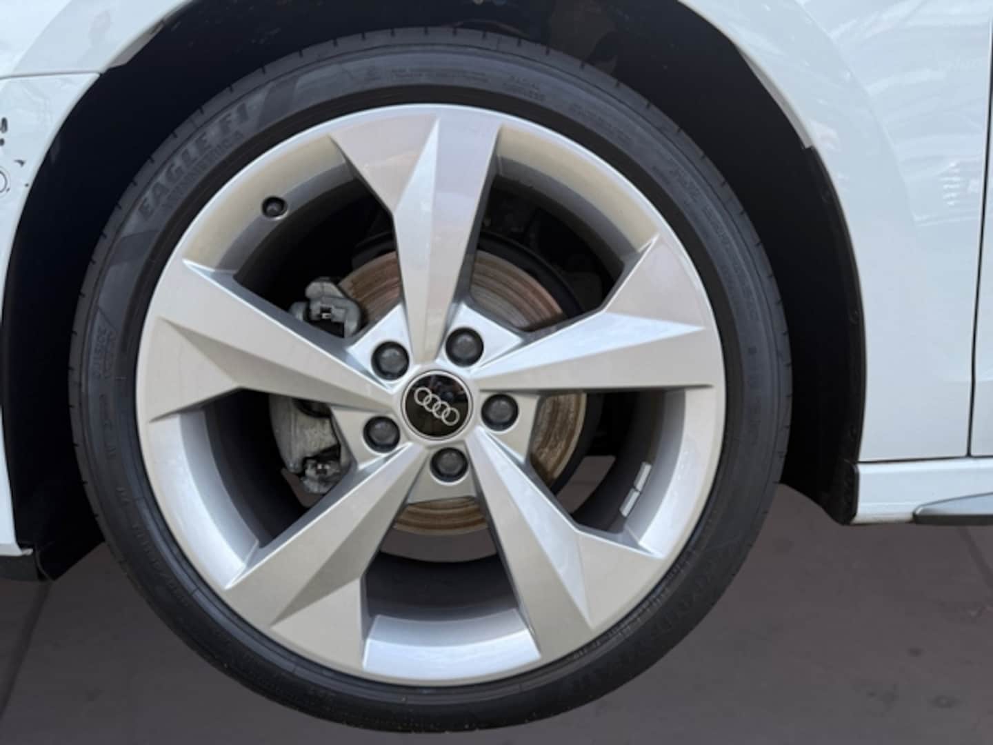 Bild über Audi A3 Sportback S line 35 TFSI S tronic - für weitere Informationen kontaktieren Sie den Audi Partner