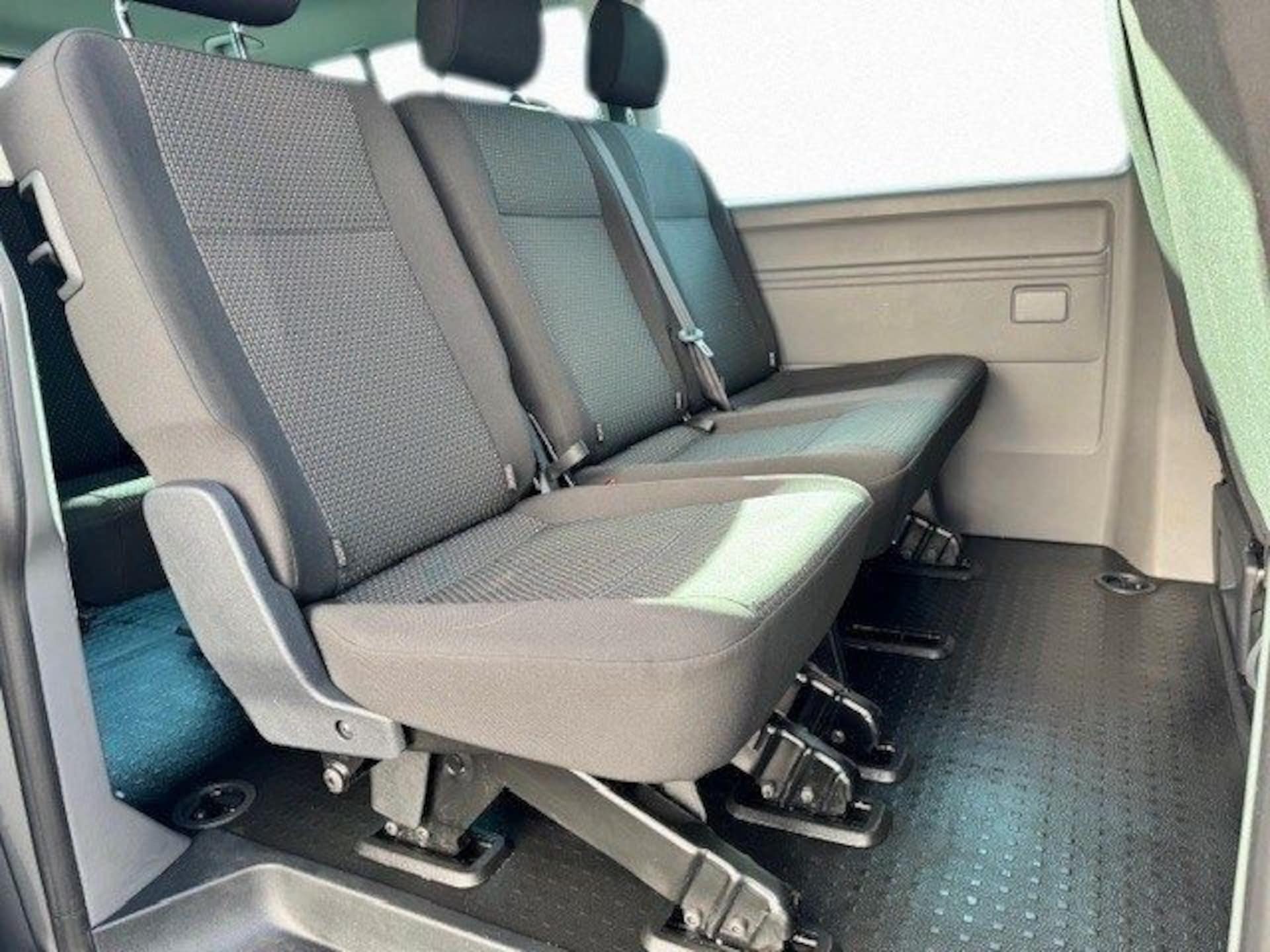 Volkswagen T6.1 Caravelle langer Radstand Trendline