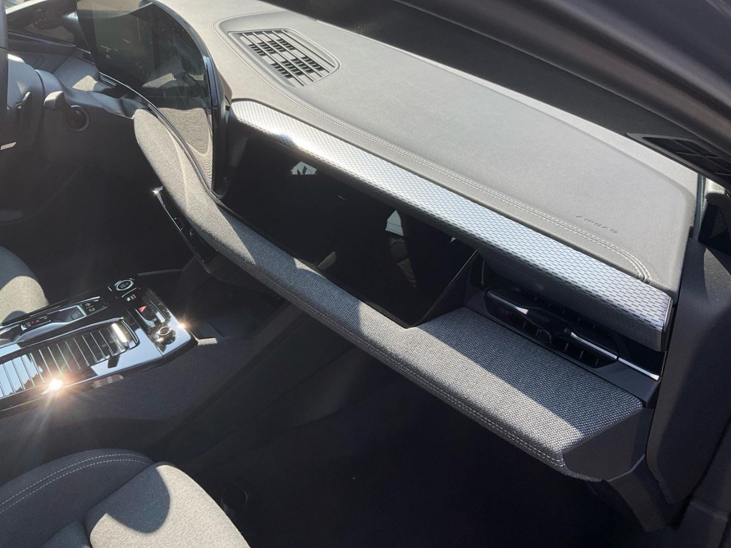 Bild über Audi A6 Sportback e-tron e-tron - für weitere Informationen kontaktieren Sie den Audi Partner
