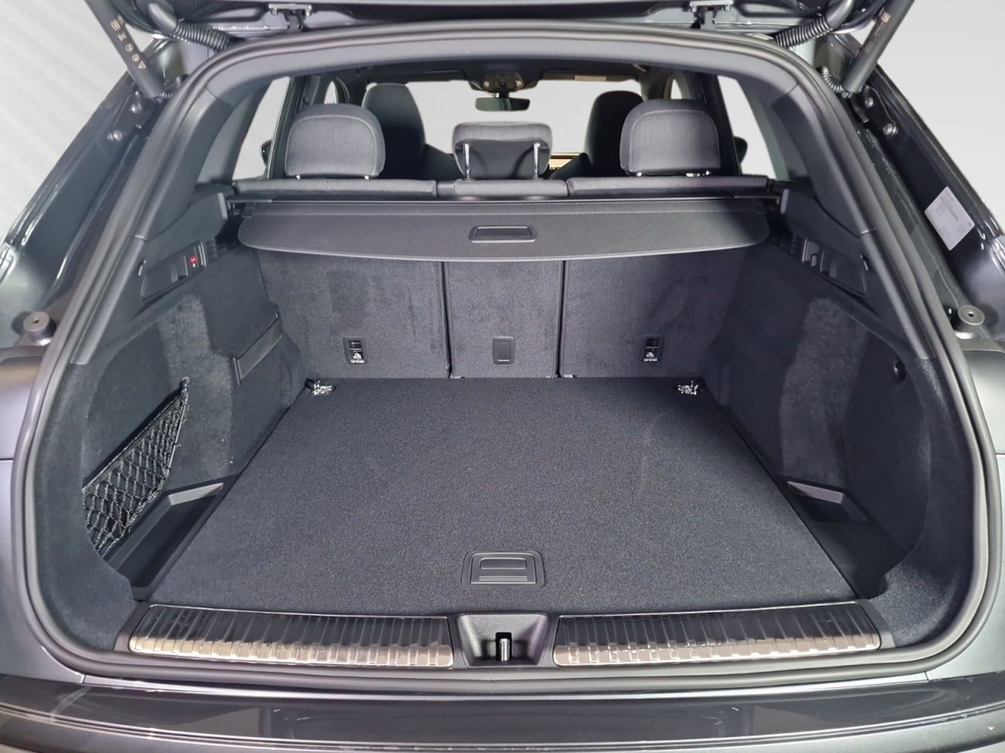 Bild über Audi Q5 SUV TDI quattro 150 kW S tronic - für weitere Informationen kontaktieren Sie den Audi Partner