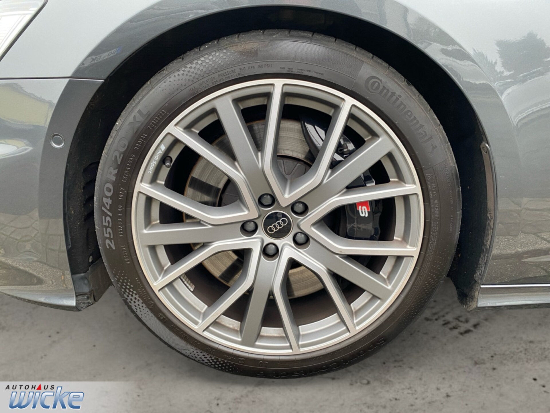 Audi S6 Avant