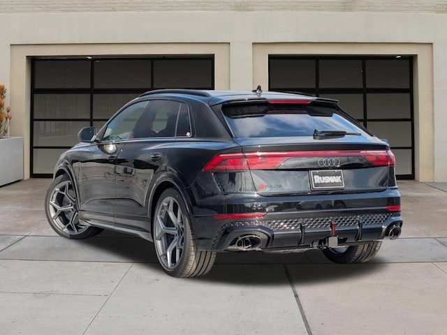 2026 Audi RS Q8 SUV performance
