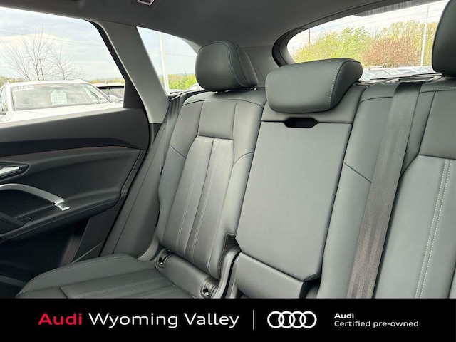2025 Audi Q5 Premium - Photo 33