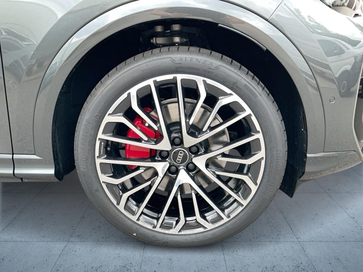 Bild über Audi Q5 Sportback TDI quattro 220 kW S tronic - für weitere Informationen kontaktieren Sie den Audi Partner
