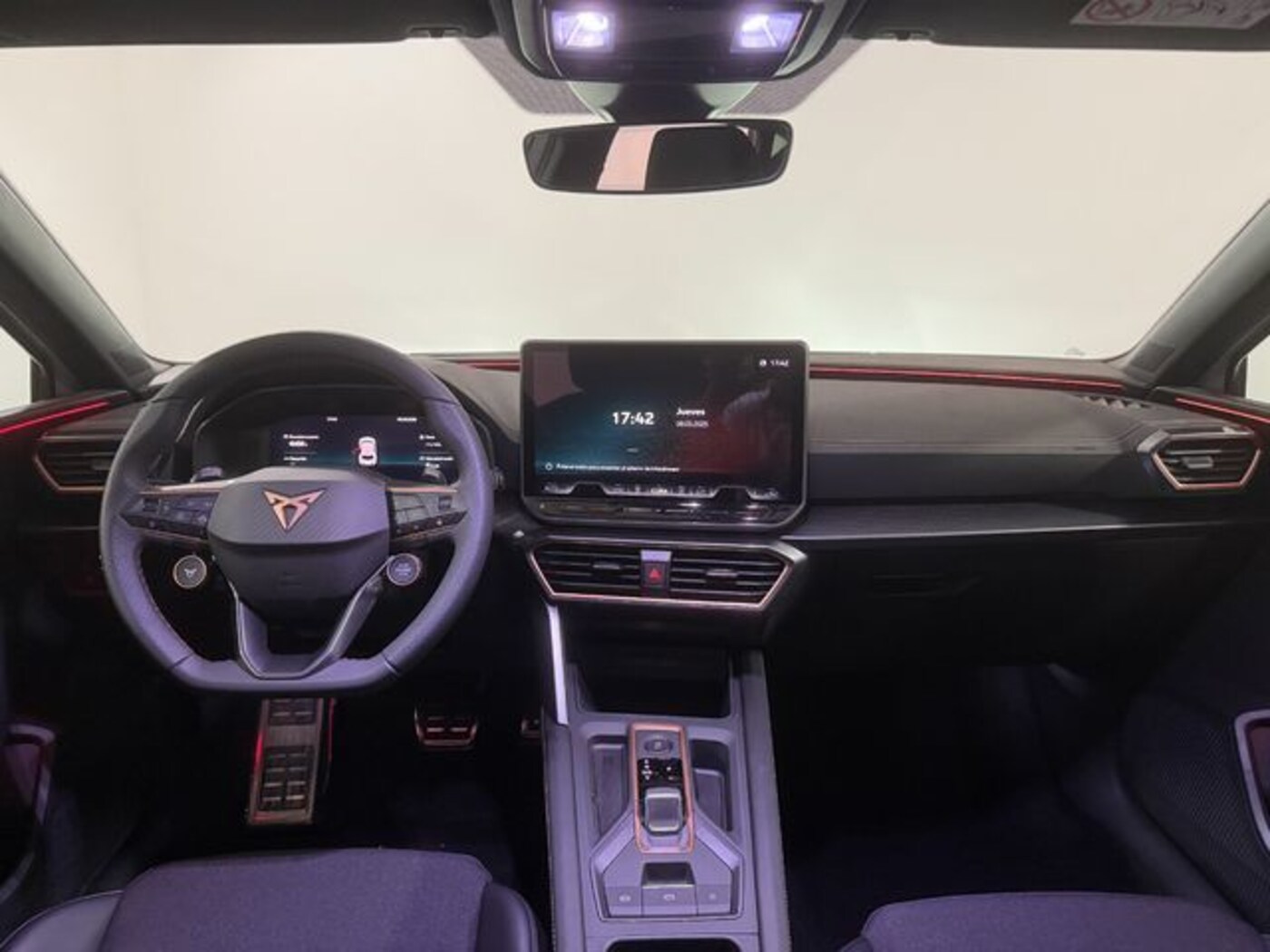 CUPRA Leon León 1.5 eTSI DSG 110 kW (150 CV) — photo 4