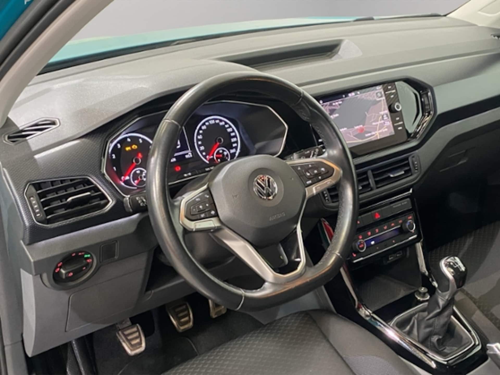 Volkswagen T-Cross United