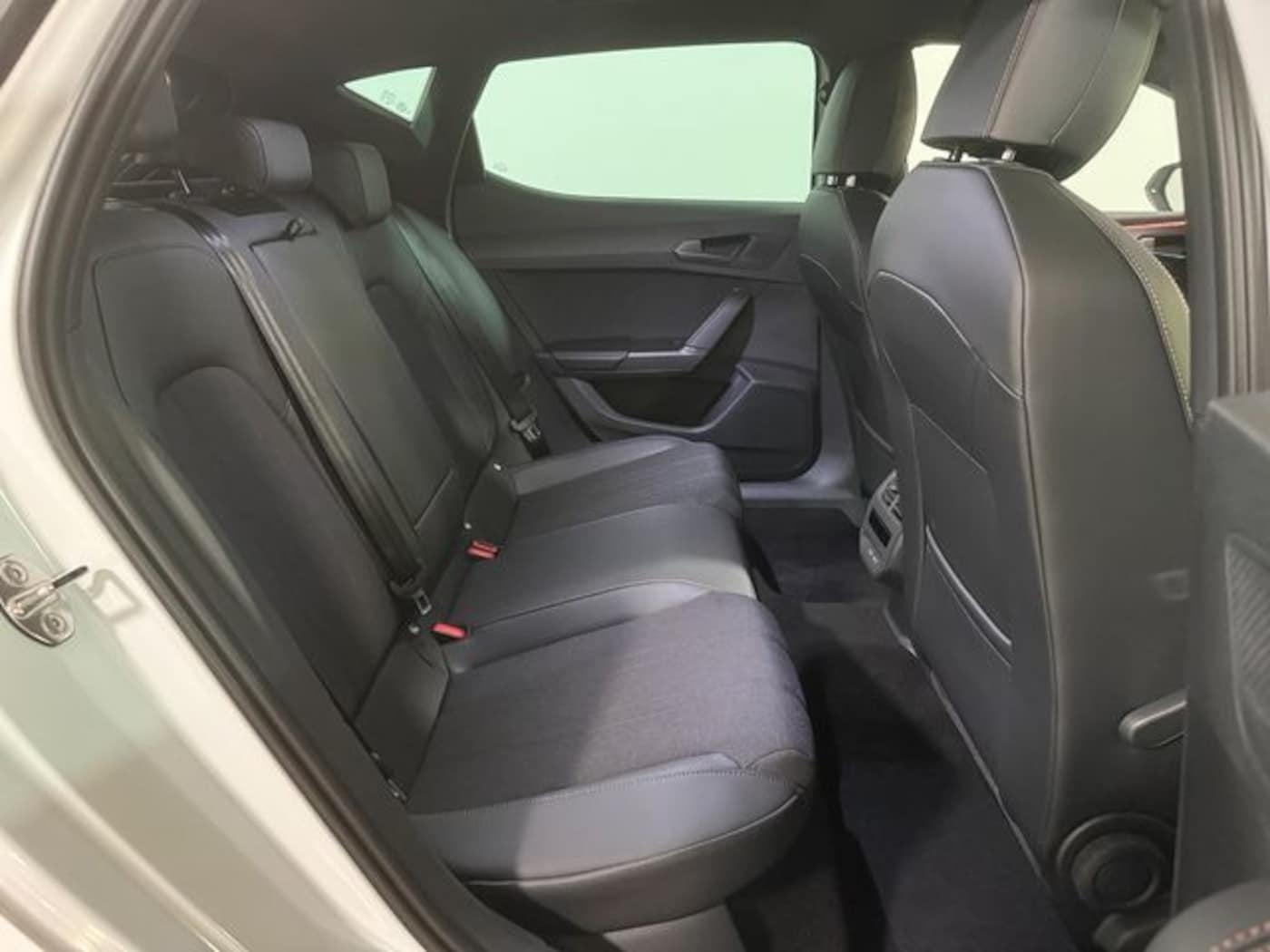 CUPRA Leon León 1.5 eTSI DSG 110 kW (150 CV) — photo 6