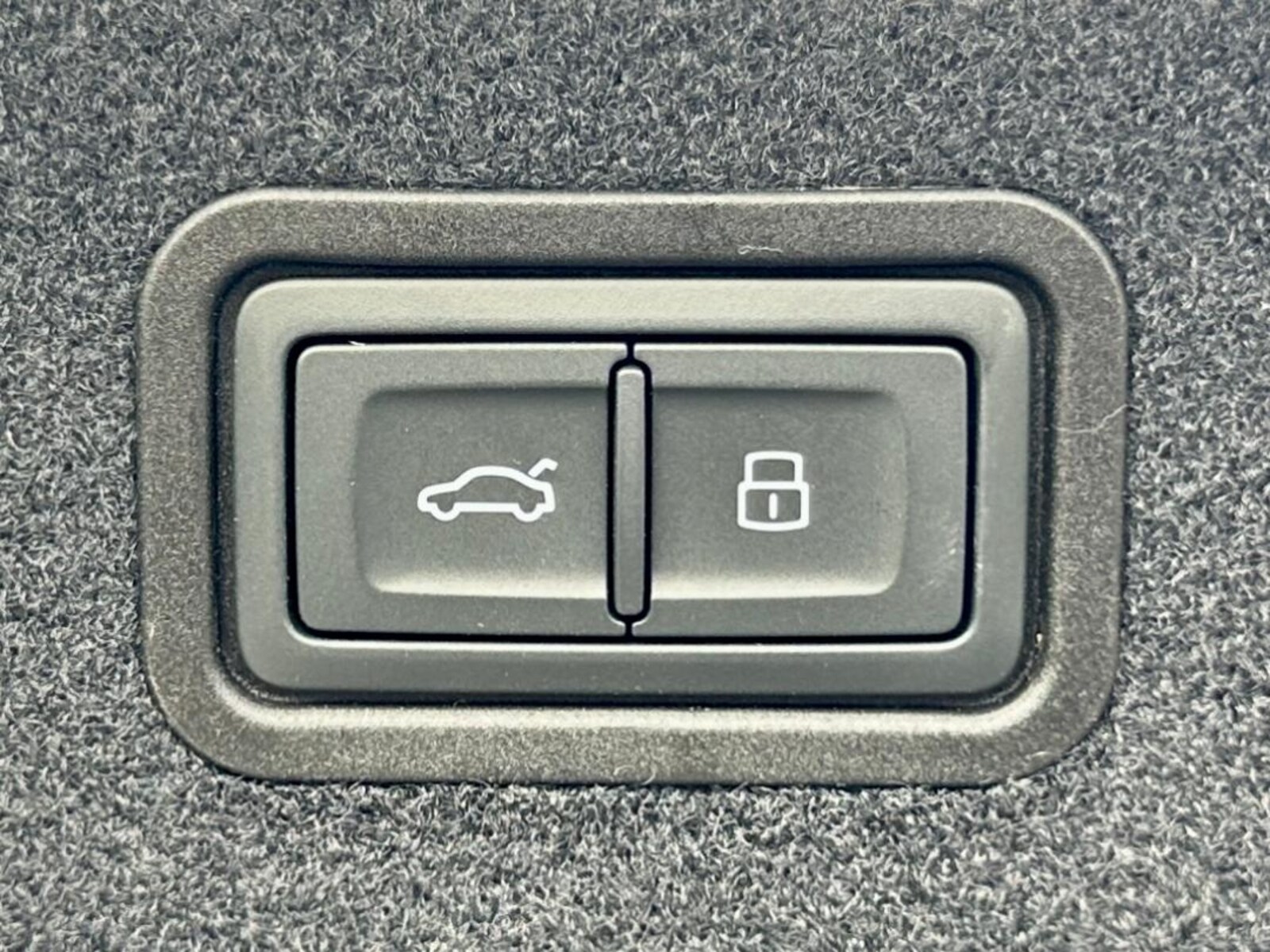 Audi A8 Lang – Bild 32