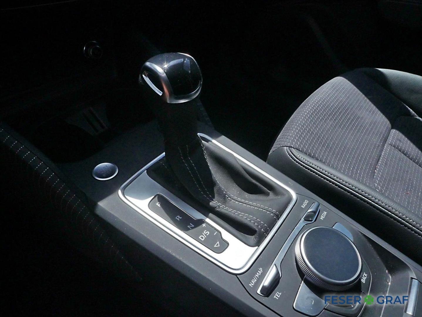 Image about Audi Q2 S line 35 TFSI S tronic