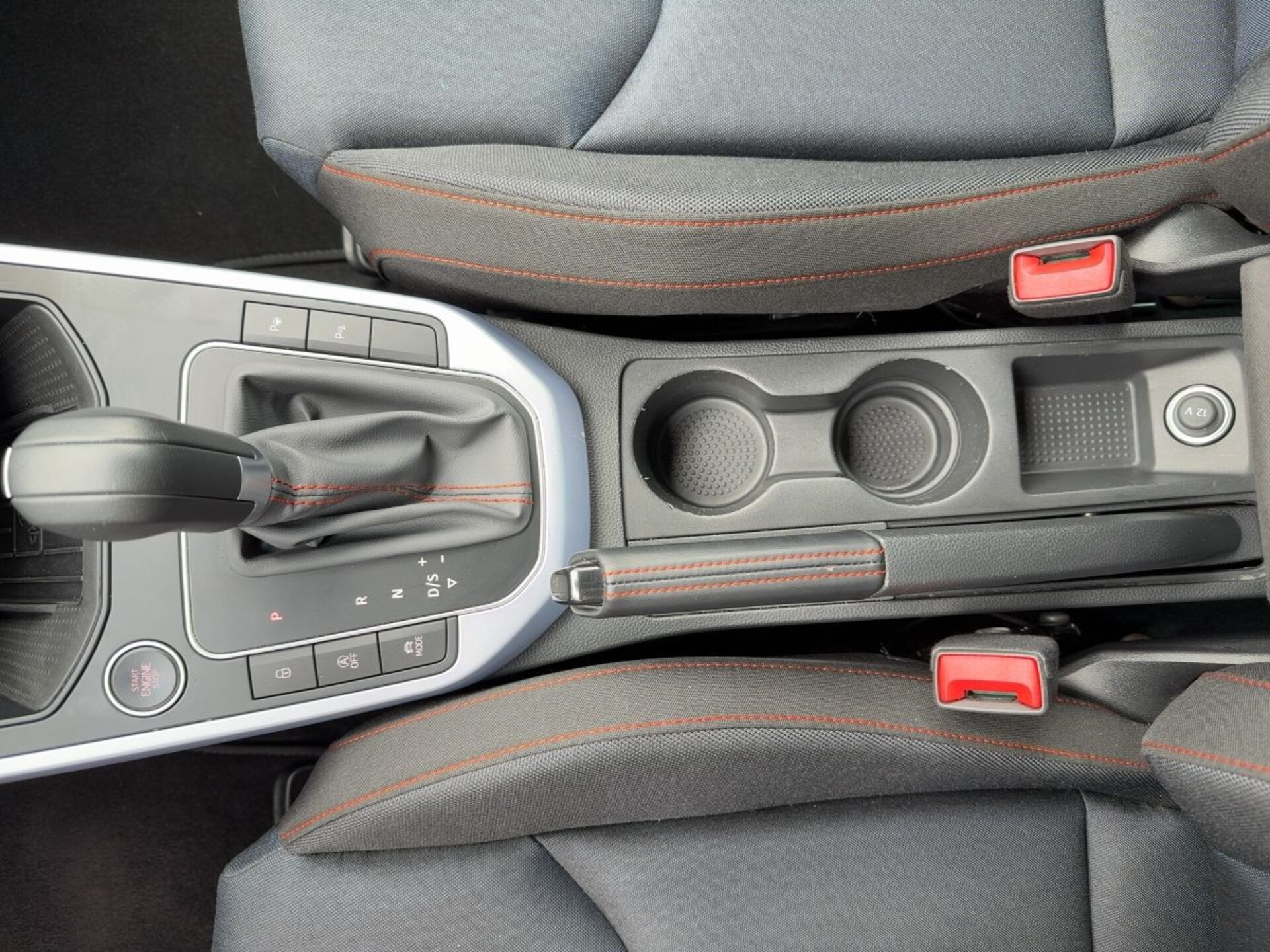 SEAT Arona FR