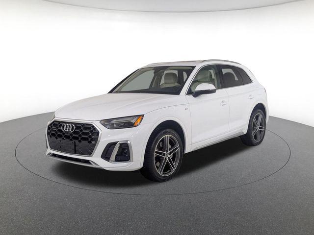 2024 Audi Q5 55 e Premium Plus's photo