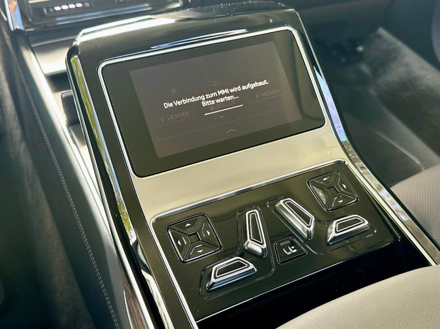 Bild über Audi A8 L 55 TFSI quattro tiptronic - für weitere Informationen kontaktieren Sie den Audi Partner